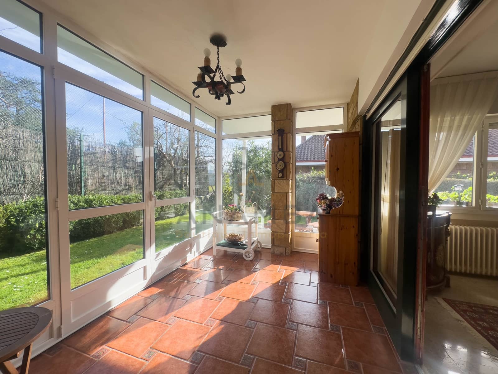 5 bedroom Townhouse for sale in Gijon with pool garage - € 620,000 (Ref: 9911357)
