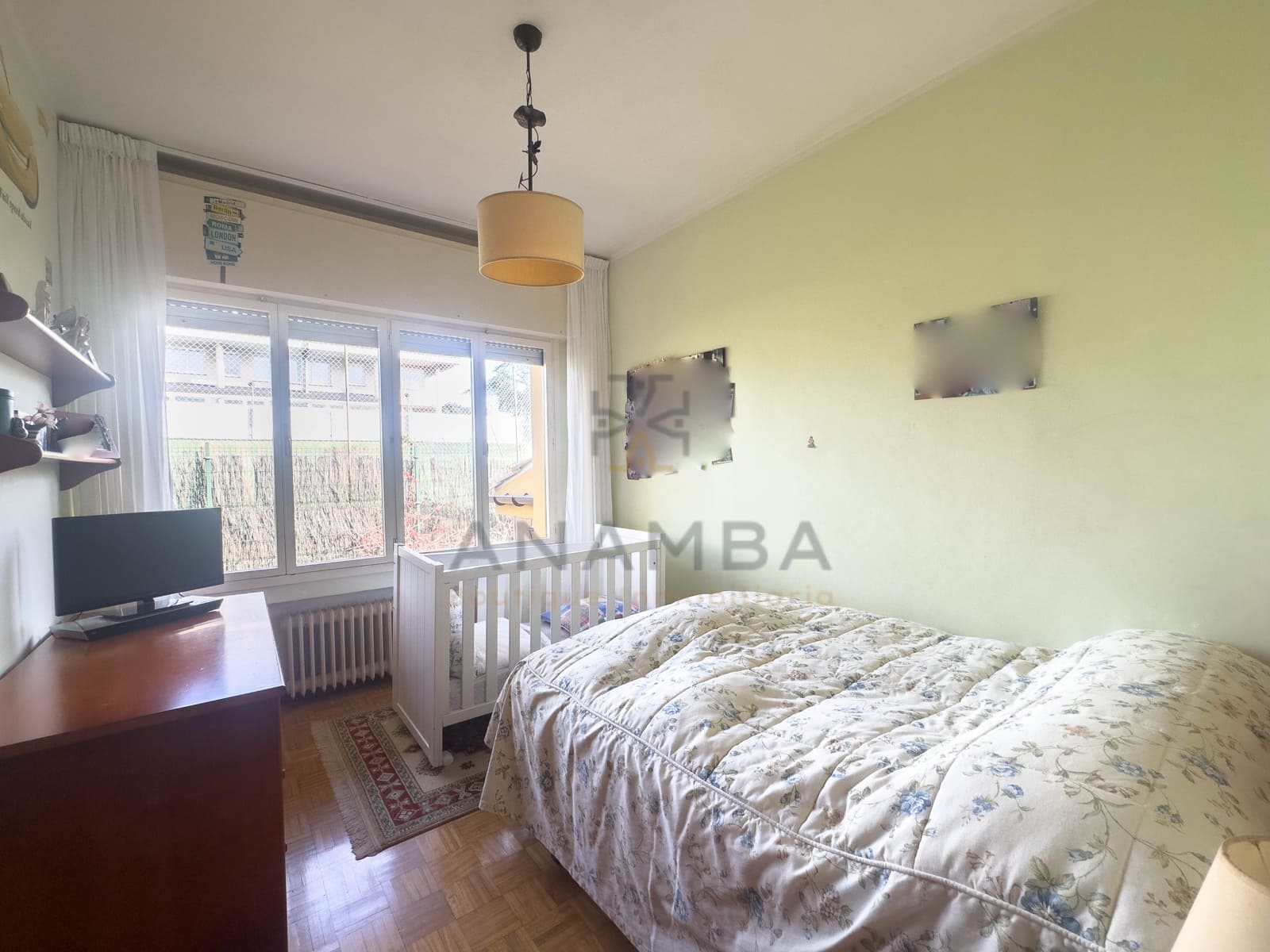5 bedroom Townhouse for sale in Gijon with pool garage - € 620,000 (Ref: 9911357)