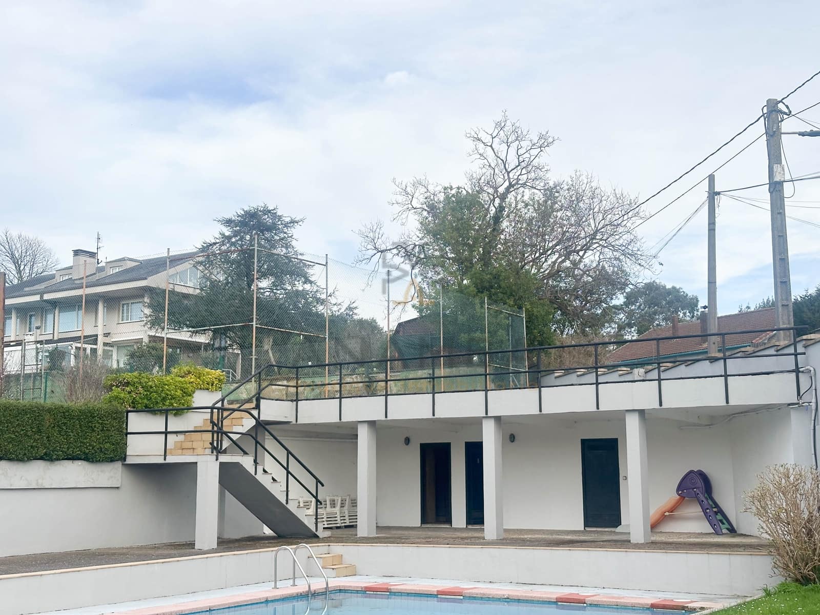 5 bedroom Townhouse for sale in Gijon with pool garage - € 620,000 (Ref: 9911357)