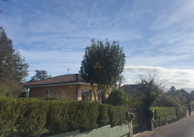 5 bedroom Townhouse for sale in Gijón with pool garage - € 620,000 (Ref: 9911357)