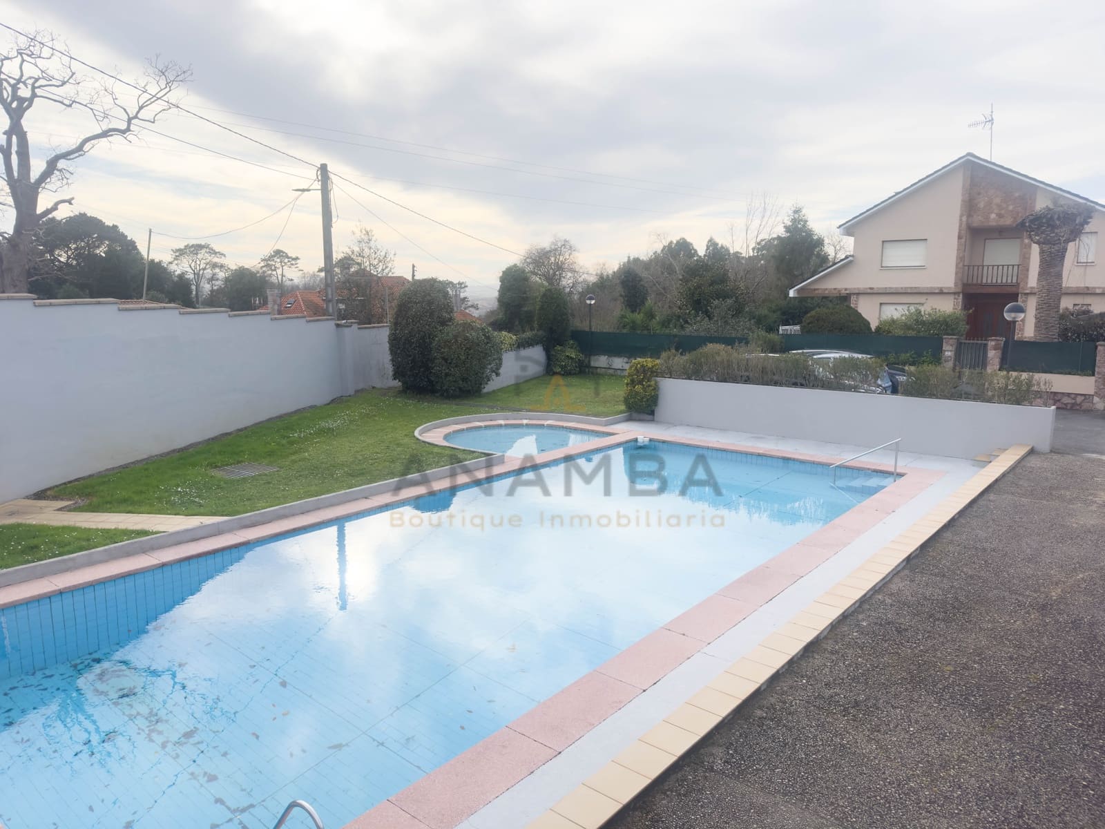 5 bedroom Townhouse for sale in Gijon with pool garage - € 620,000 (Ref: 9911357)