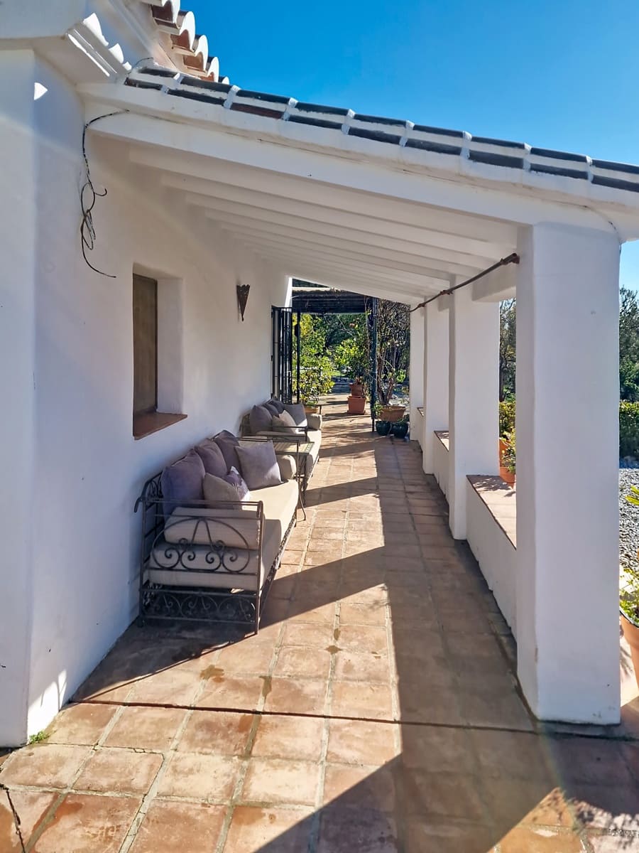 2 bedroom Finca/Country House for sale in Sedella with pool garage - € 329,000 (Ref: 9834013)