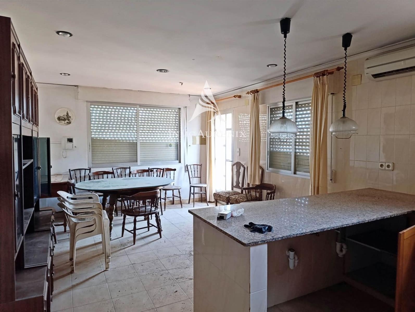 6 bedroom Villa for sale in Denia with garage - € 765,000 (Ref: 10012662)