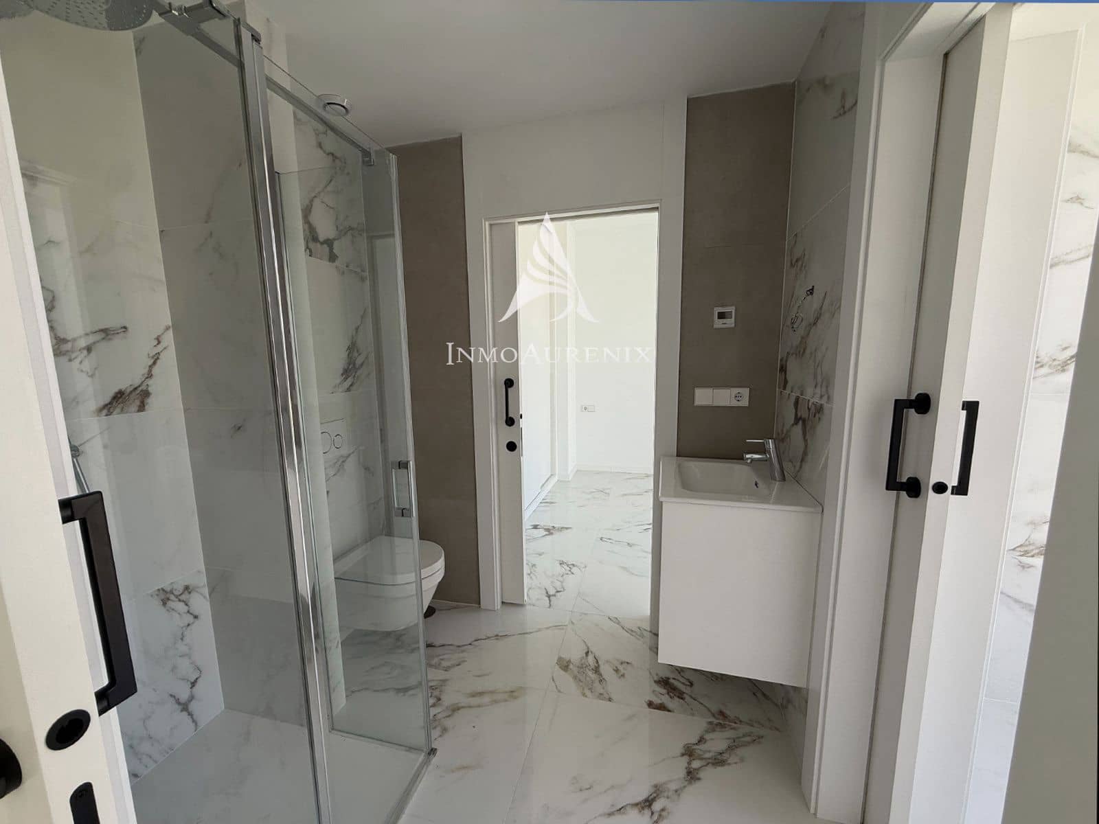 3 bedroom Flat for sale in La Villajoyosa / Vila Joiosa with pool garage - € 1,450,000 (Ref: 9937083)