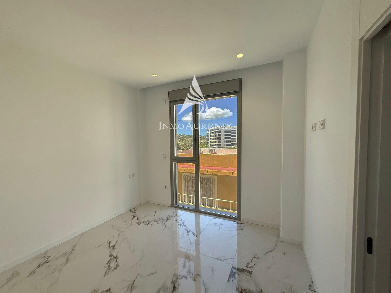 3 bedroom Flat for sale in La Villajoyosa / Vila Joiosa with pool garage - € 1,450,000 (Ref: 9937083)