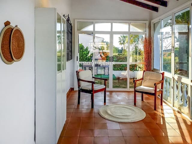 4 bedroom Villa for sale in El Montgó, Dénia with pool - € 450,000 (Ref: 9937087)