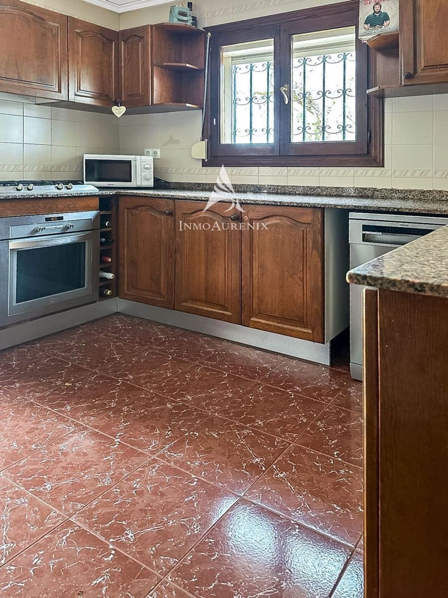 4 makuuhuone Huvila myytävänä paikassa Denia mukana uima-altaan - 450 000 € (Ref: 9937087)