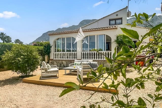 4 bedroom Villa for sale in El Montgó, Dénia with pool - € 450,000 (Ref: 9937087)