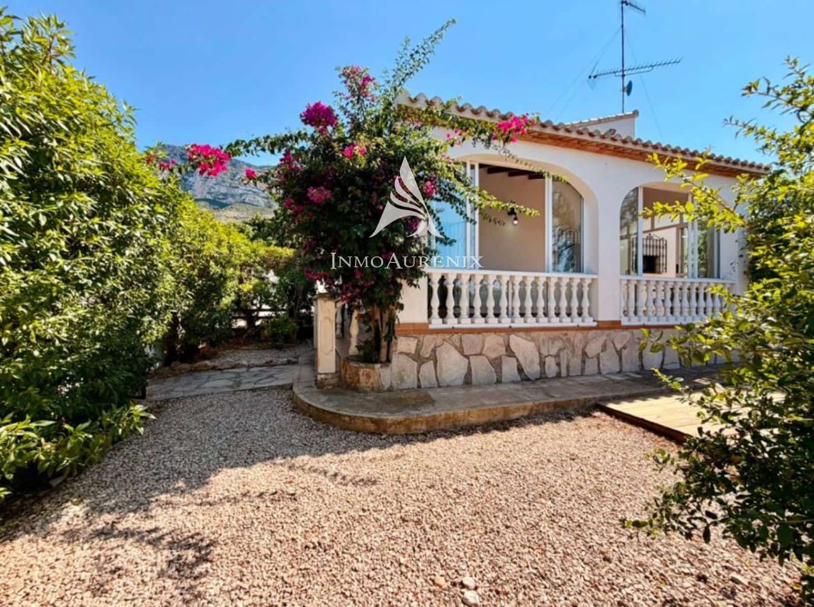 4 sypialnia Willa na sprzedaż w Denia z basenem garażem - 450 000 € (Ref: 9937087)