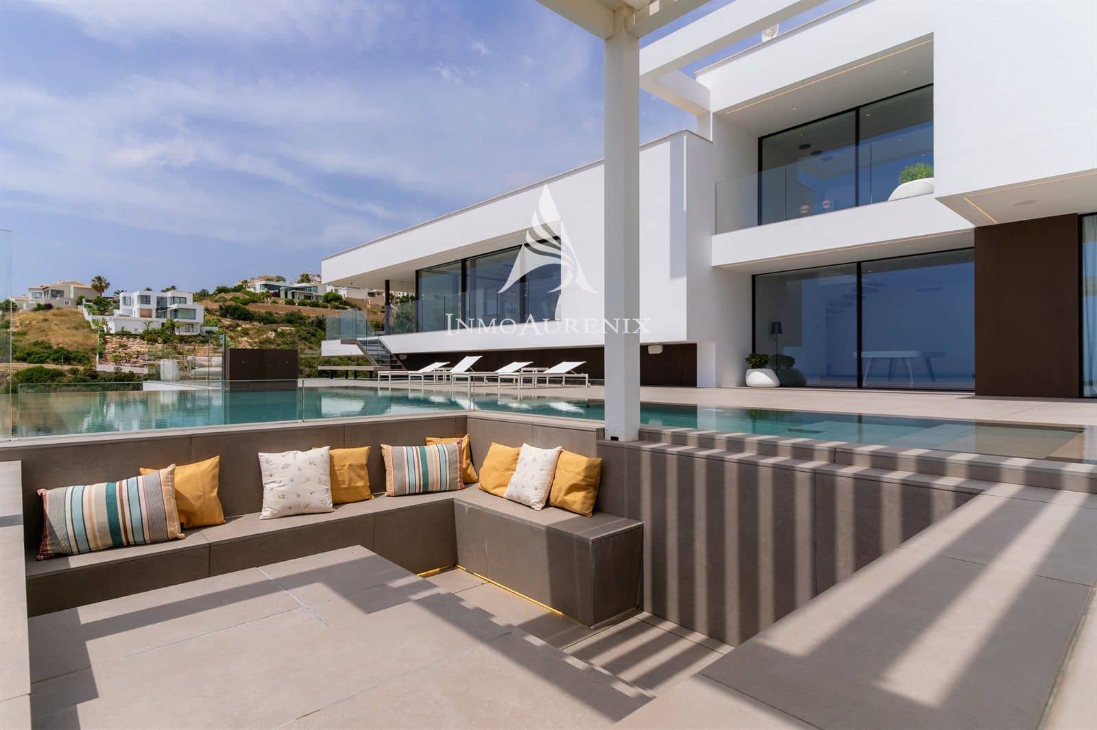 Chalet de 5 habitaciones en Cumbre del Sol en venta con piscina garaje - 4.516.000 € (Ref: 9961686)