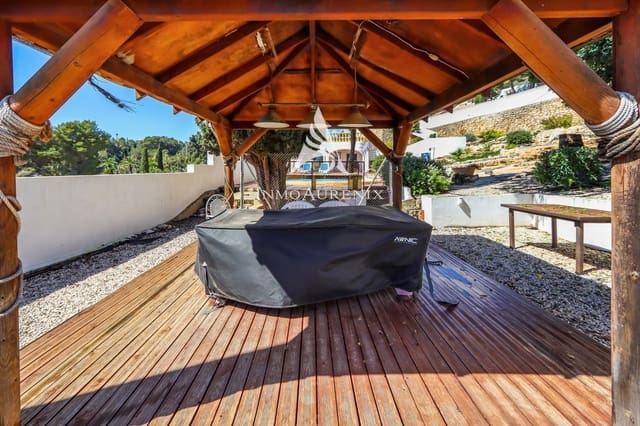 5 quarto Moradia para venda em Javea / Xàbia com piscina garagem - 595 000 € (Ref: 9968879)