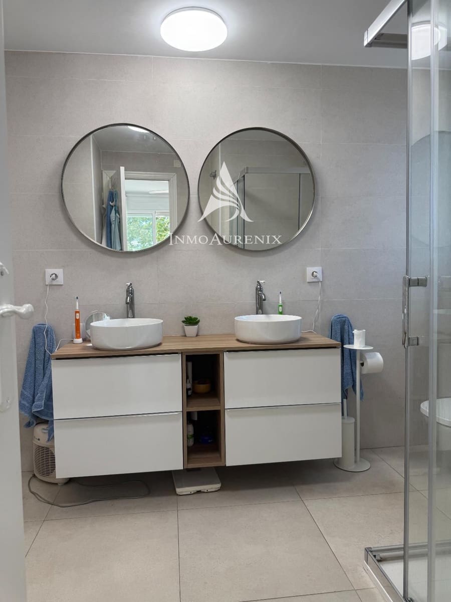 Piso de 4 habitaciones en Arenal en venta con piscina garaje - 720.000 € (Ref: 9996506)