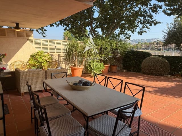 Piso de 4 habitaciones en Arenal, Javea / Xàbia en venta con piscina garaje - 720.000 € (Ref: 9996506)