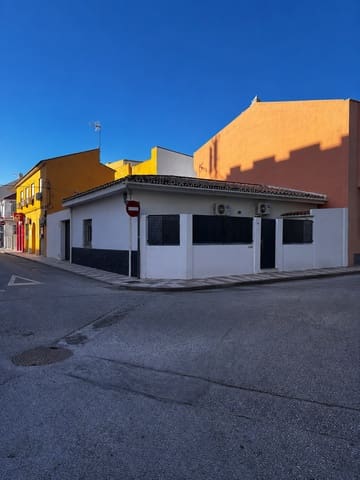 Chalet de 3 habitaciones en Málaga ciudad en venta con garaje - 549.000 € (Ref: 9918946)