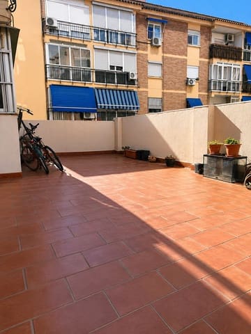 3 bedroom Flat for sale in Camino de Suarez, Málaga city - € 299,000 (Ref: 9920693)