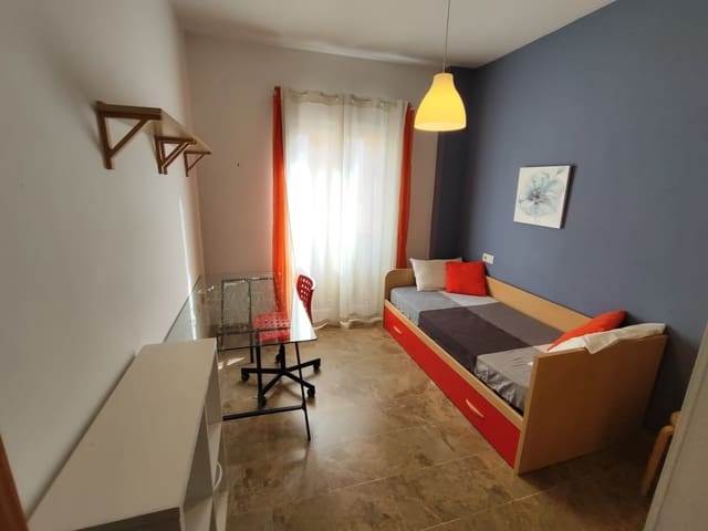 2 makuuhuone Asunto myytävänä paikassa Capuchinos, Málaga kaupunki - 279 000 € (Ref: 9920888)