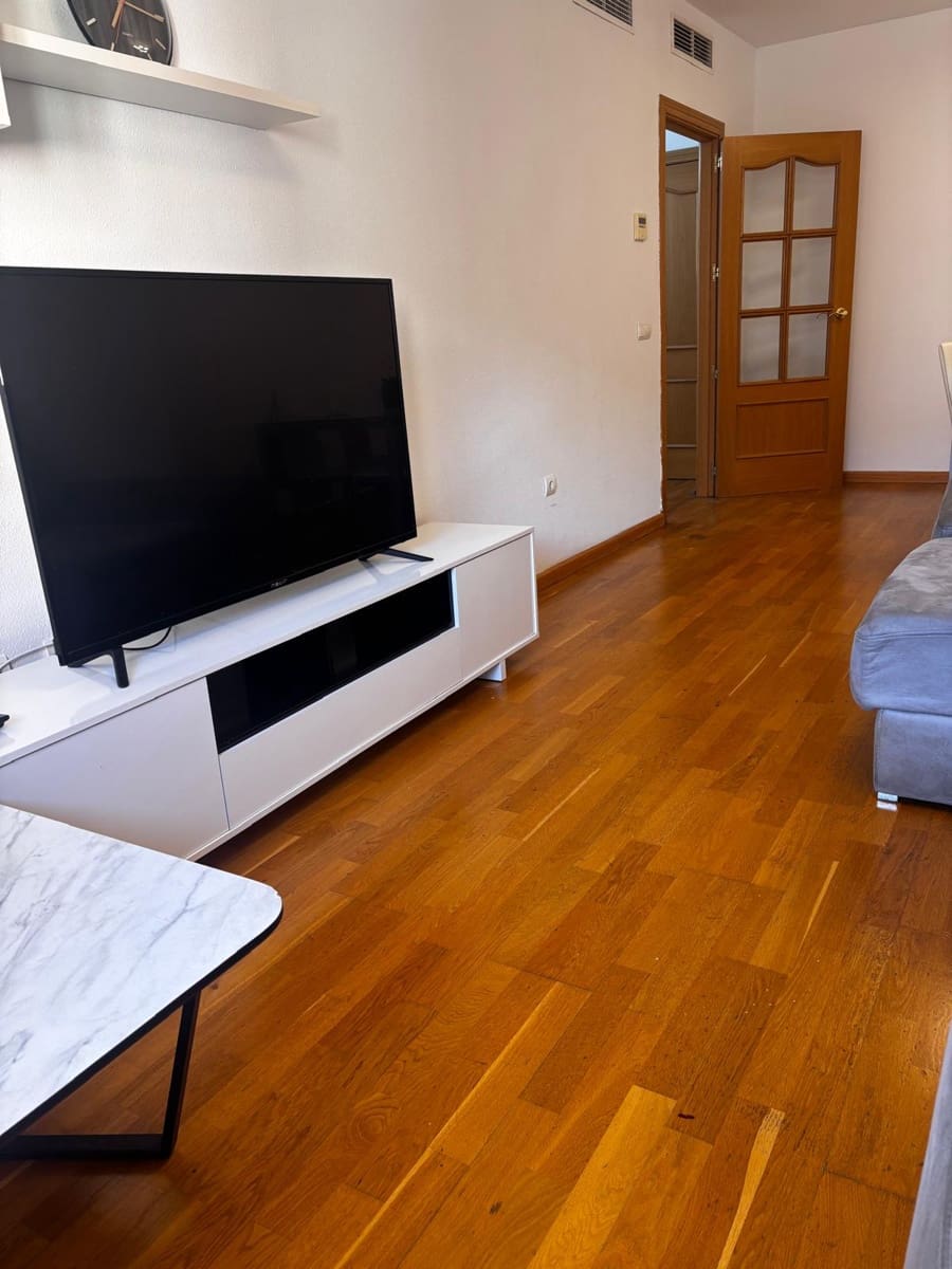 Piso de 3 habitaciones en Málaga ciudad en alquiler con piscina garaje - 1.950 € (Ref: 9925196)