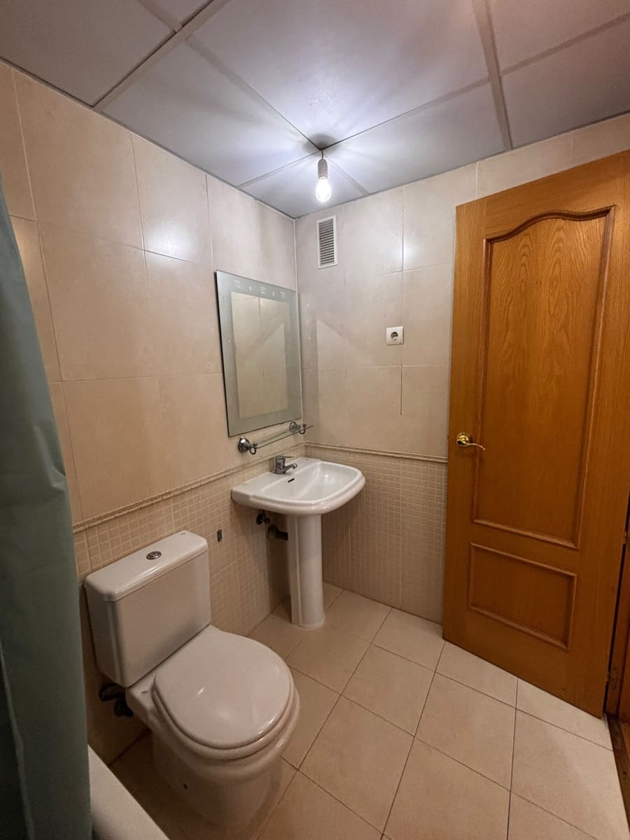 Piso de 3 habitaciones en Málaga ciudad en alquiler con piscina garaje - 1.950 € (Ref: 9925196)