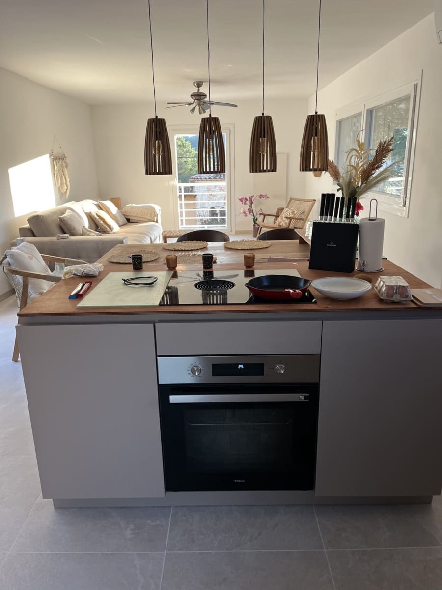 2 bedroom Flat for rent in El Toro / Port Adriano - € 2,400 (Ref: 9839956)