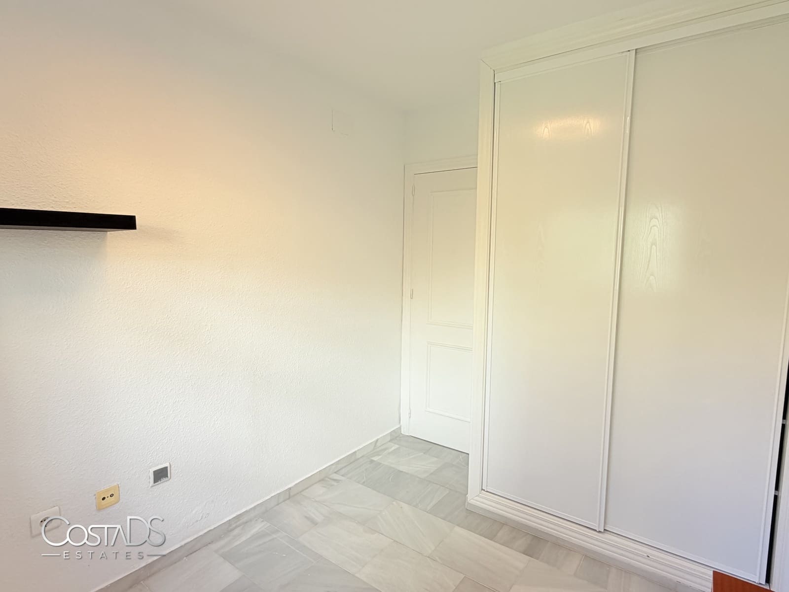 3 bedroom Apartment for sale in Riviera del Sol with pool garage - € 295,000 (Ref: 9838611)