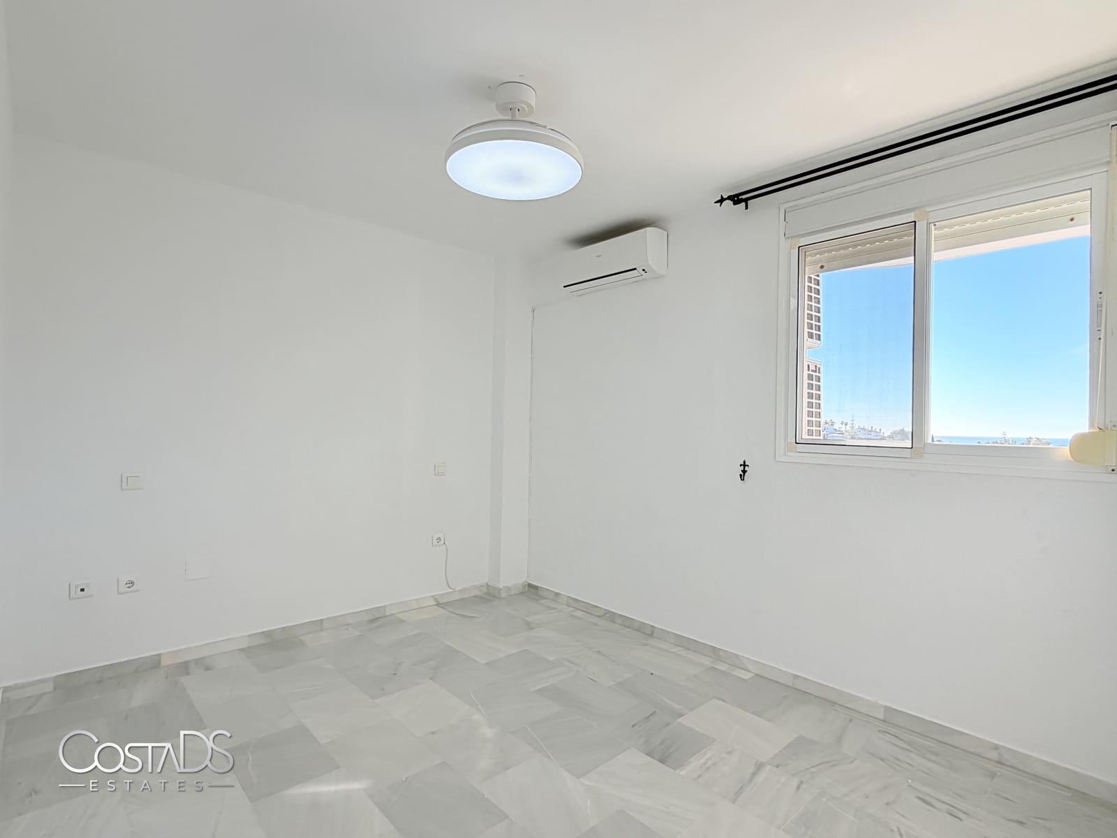 3 bedroom Apartment for sale in Riviera del Sol with pool garage - € 295,000 (Ref: 9838611)