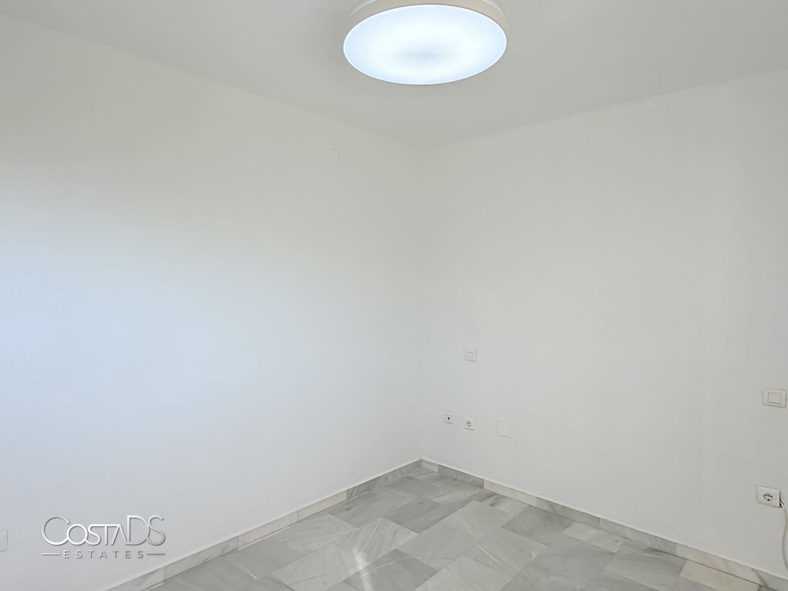 3 bedroom Apartment for sale in Riviera del Sol with pool garage - € 295,000 (Ref: 9838611)