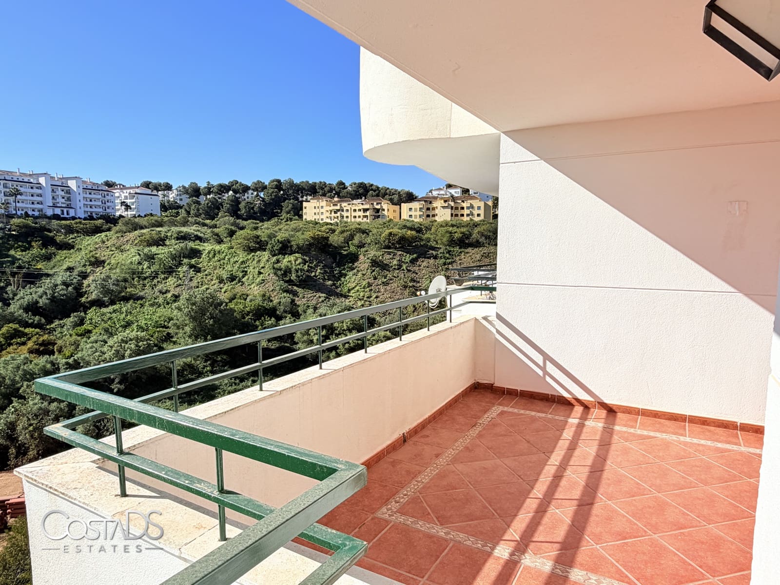 3 bedroom Apartment for sale in Riviera del Sol with pool garage - € 295,000 (Ref: 9838611)