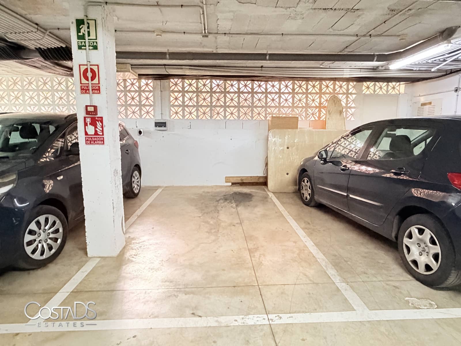 3 bedroom Apartment for sale in Riviera del Sol with pool garage - € 295,000 (Ref: 9838611)