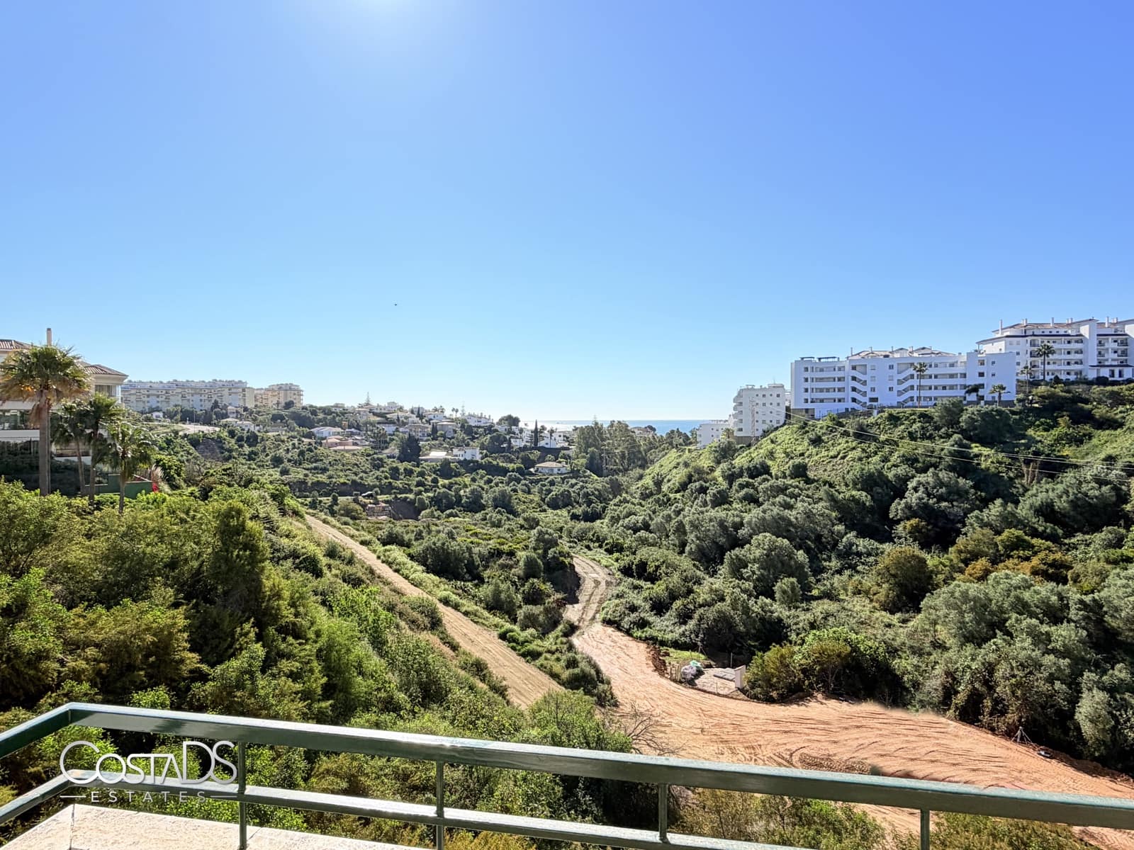 3 bedroom Apartment for sale in Riviera del Sol with pool garage - € 295,000 (Ref: 9838611)