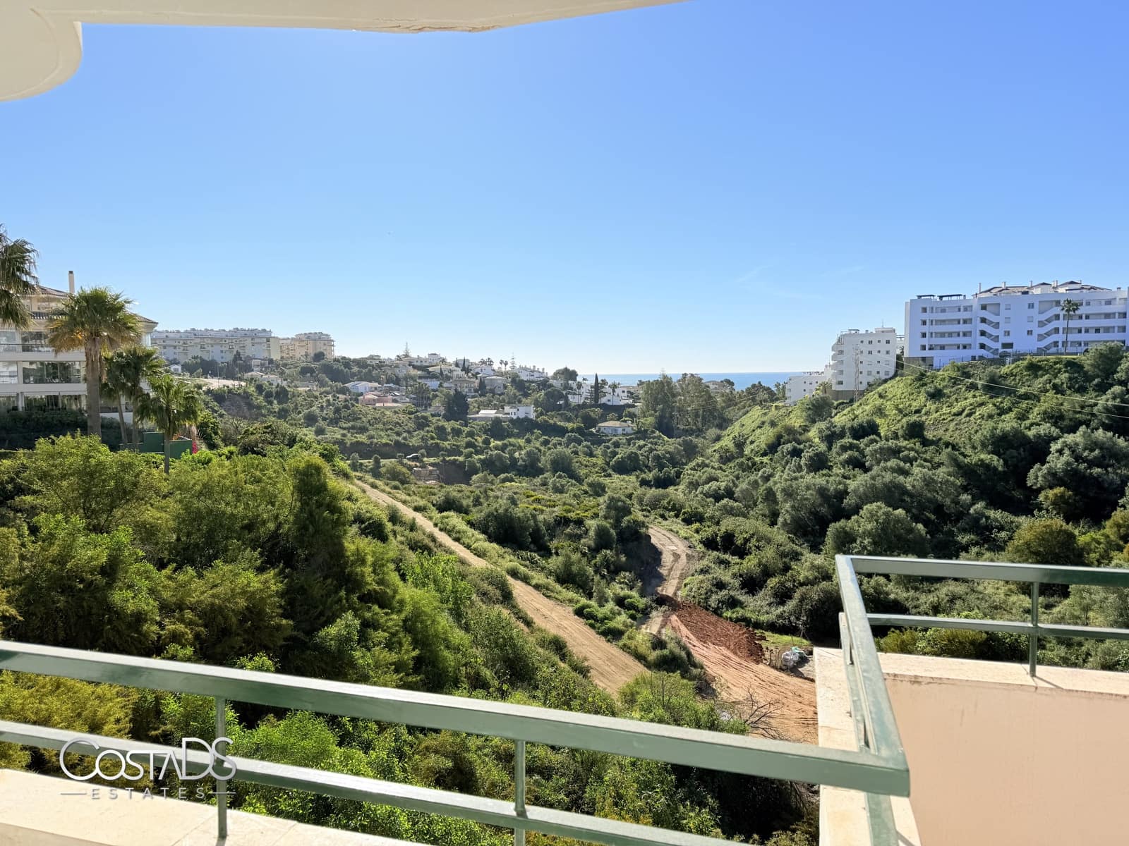 3 bedroom Apartment for sale in Riviera del Sol with pool garage - € 295,000 (Ref: 9838611)