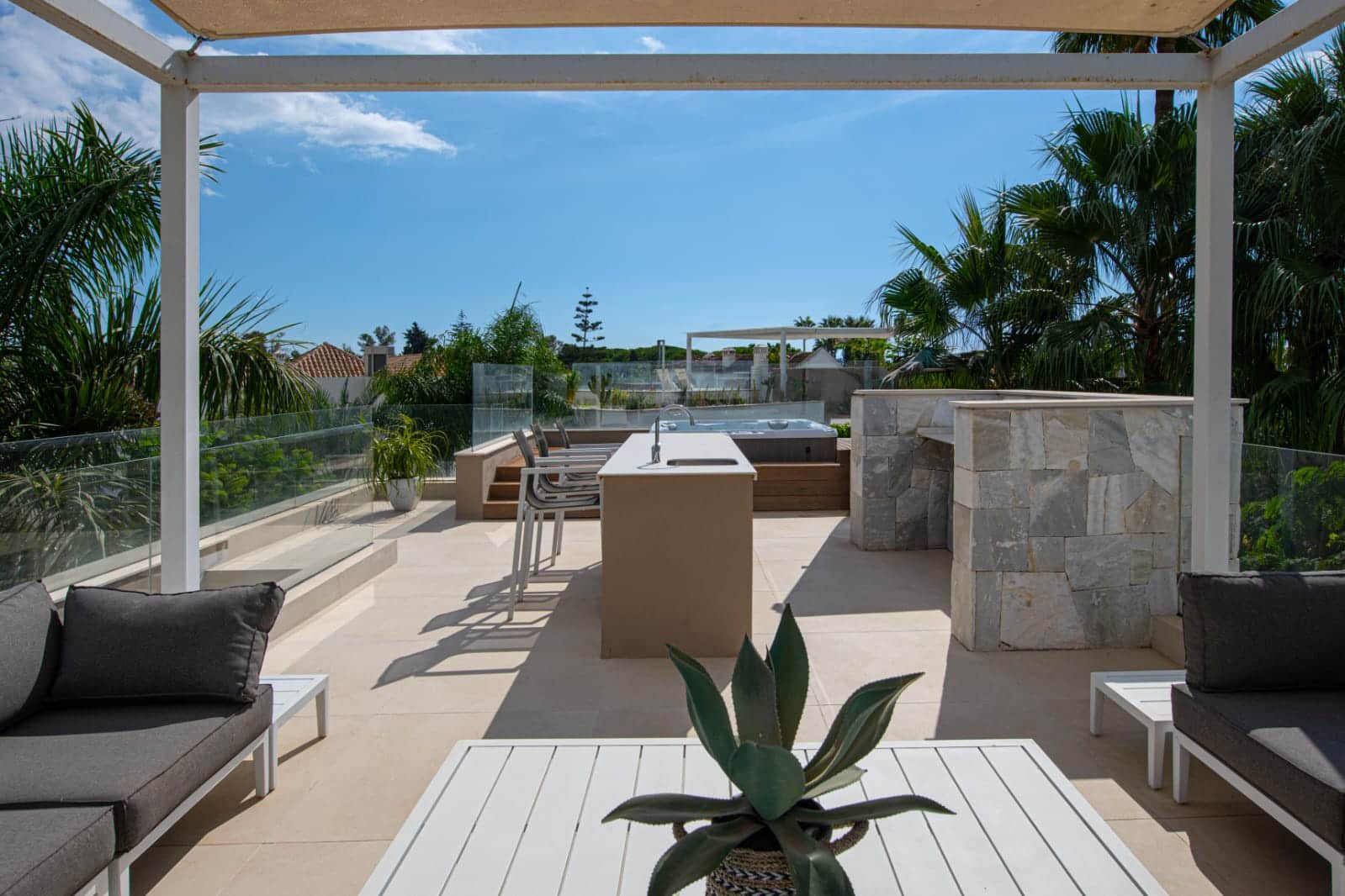 5 bedroom Villa for sale in Golden Mile with pool garage - € 5,450,000 (Ref: 9844440)