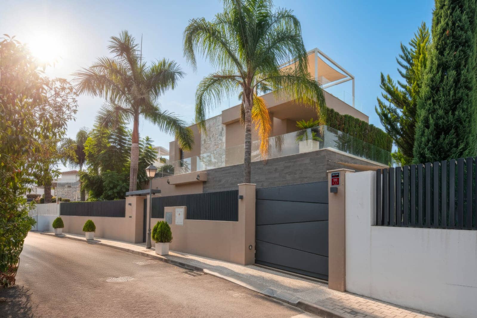 5 bedroom Villa for sale in Golden Mile with pool garage - € 5,450,000 (Ref: 9844440)