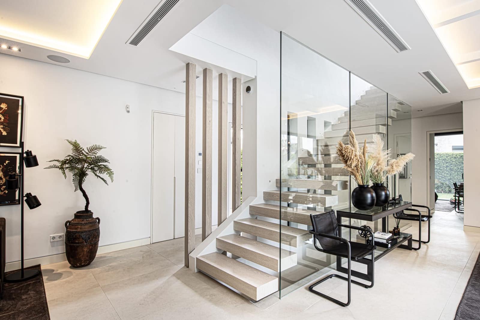 5 bedroom Villa for sale in Golden Mile with pool garage - € 5,450,000 (Ref: 9844440)