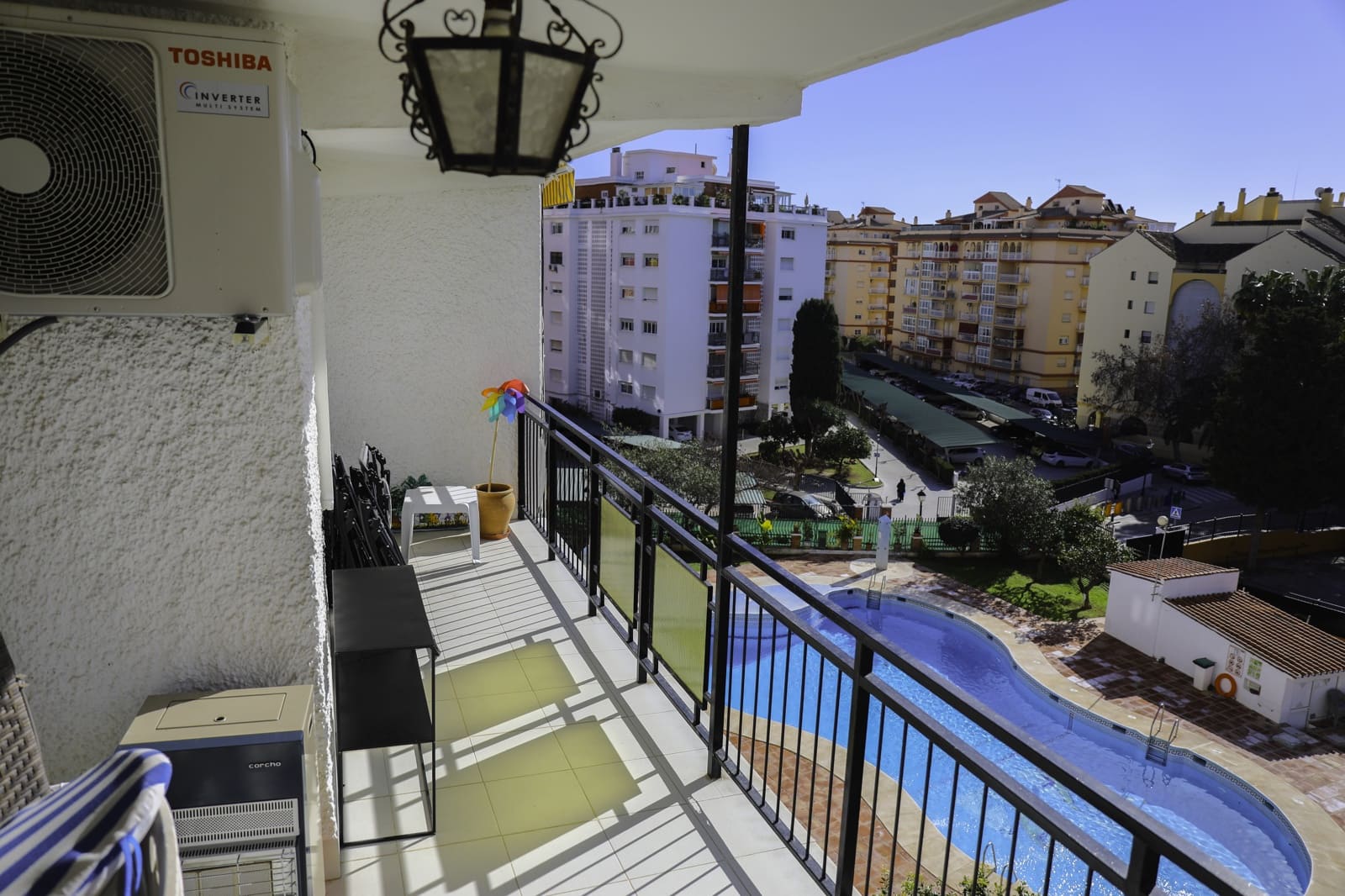 4 bedroom Apartment for sale in Fuengirola with pool - € 389,000 (Ref: 9844600)