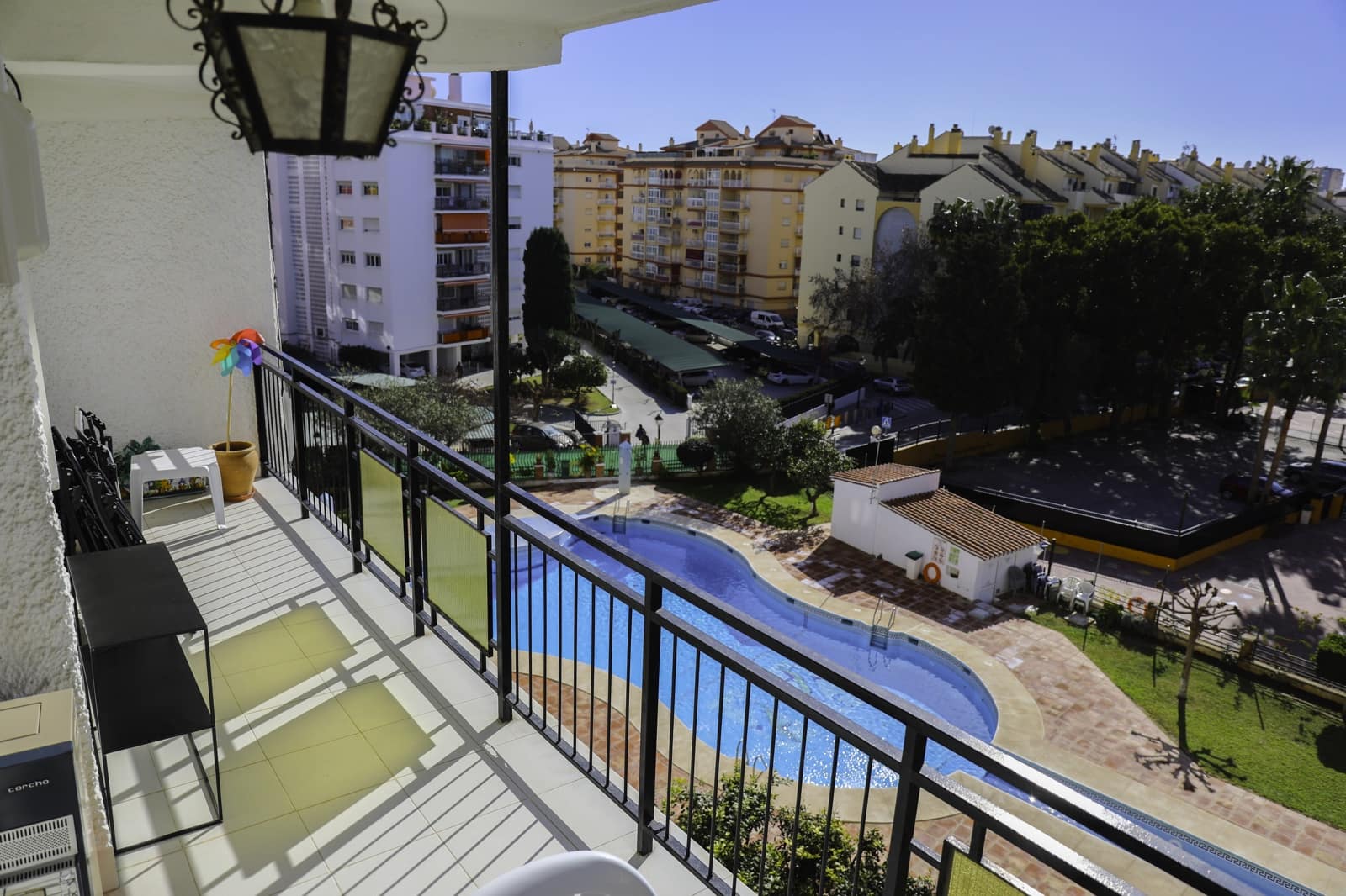 4 bedroom Apartment for sale in Fuengirola with pool - € 389,000 (Ref: 9844600)
