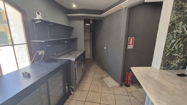 2 chambre Local Commercial à vendre à Fuengirola - 359 000 € (Ref: 9879448)