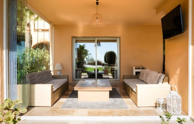 Apartamento de 3 habitaciones en El Paraíso, Benahavís en venta con piscina garaje - 620.000 € (Ref: 10033565)