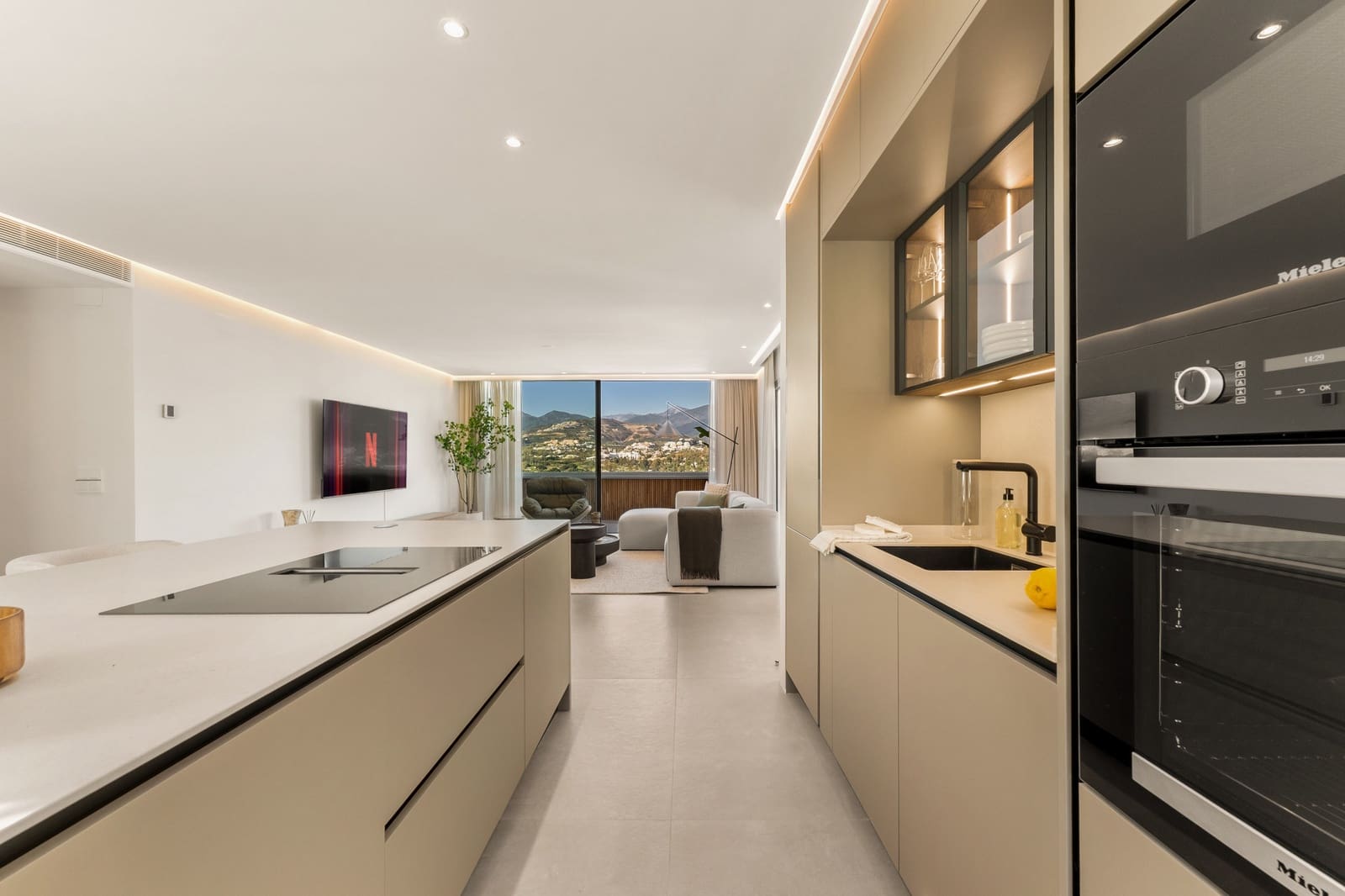 2 chambre Appartement à vendre à Marbella avec piscine garage - 995 000 € (Ref: 10033566)
