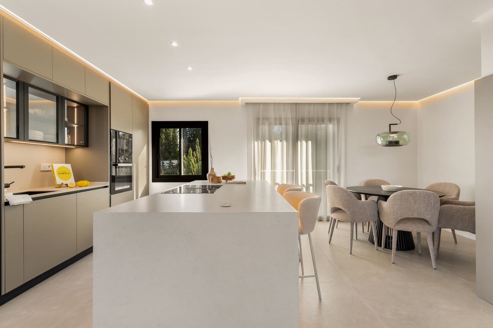 2 chambre Appartement à vendre à Marbella avec piscine garage - 995 000 € (Ref: 10033566)