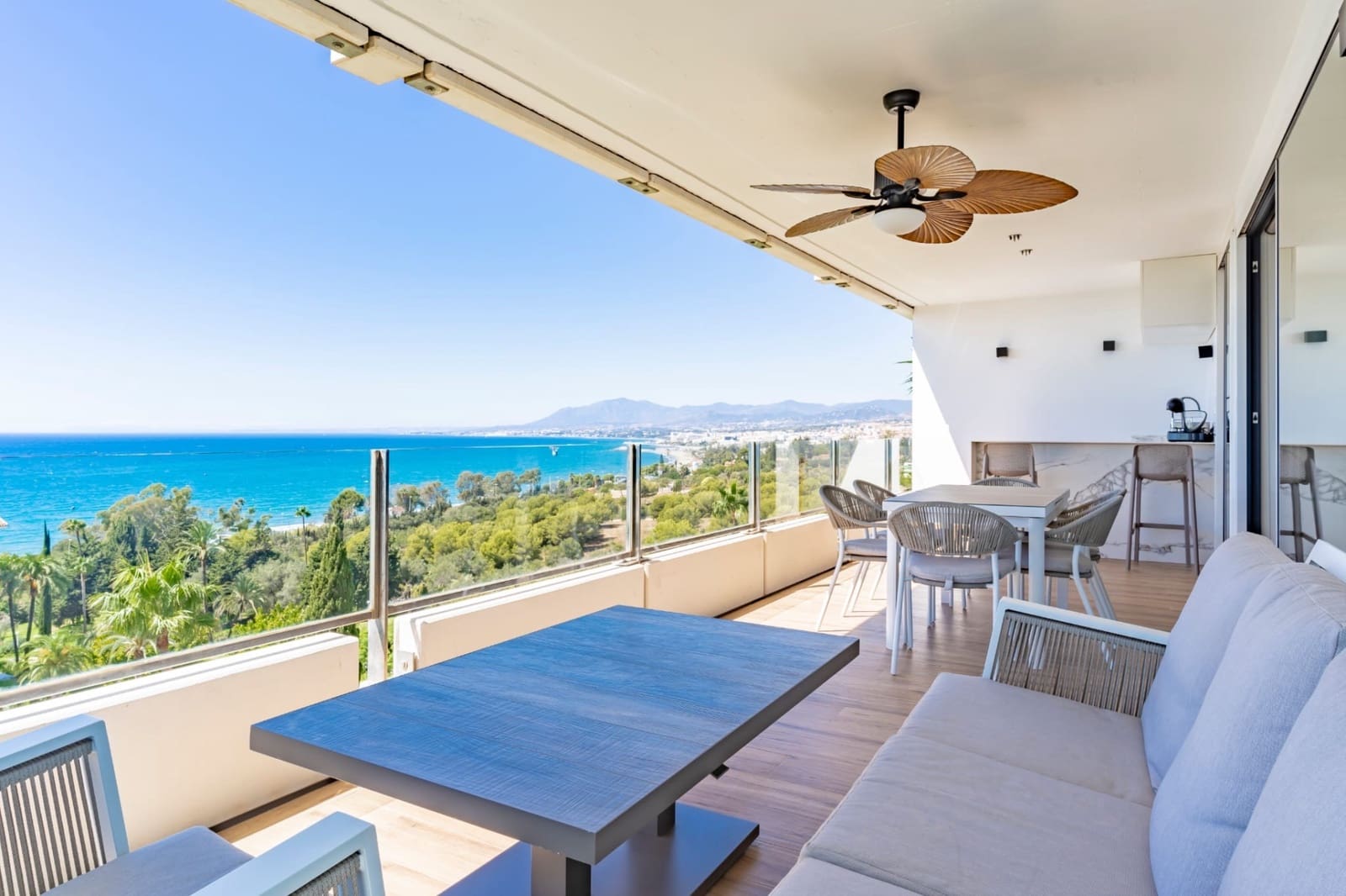 3 chambre Appartement à vendre à Marbella avec piscine garage - 949 000 € (Ref: 10033568)