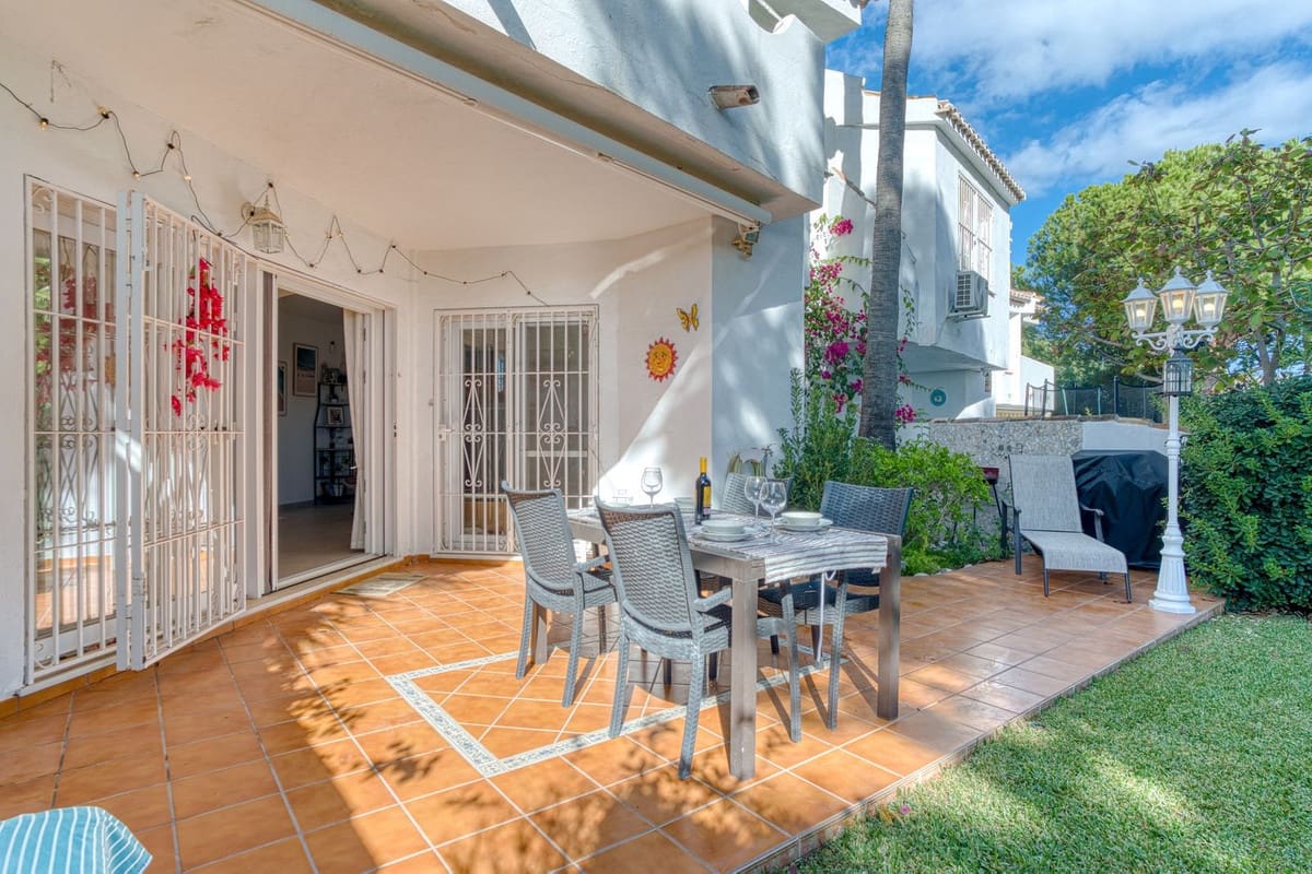 3 Zimmer Haus zu verkaufen in Calahonda mit Pool Garage - 495.000 € (Ref: 10033570)