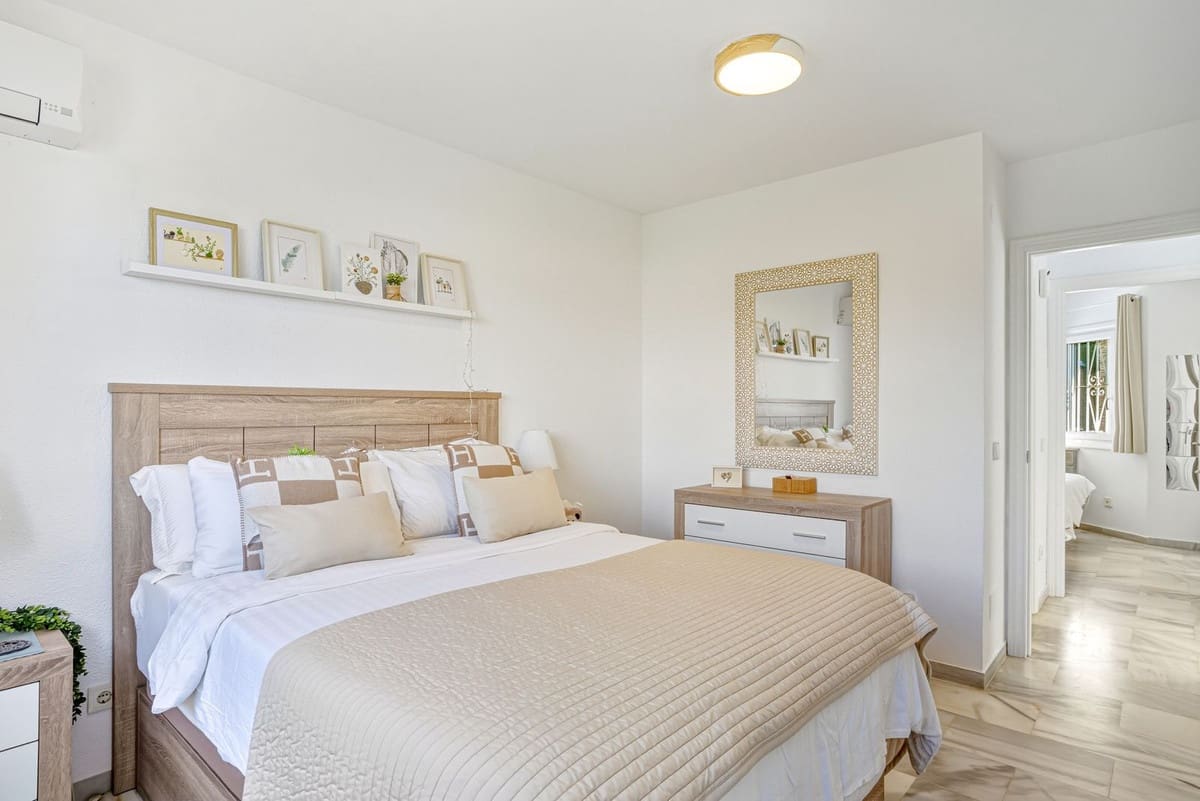 3 Zimmer Haus zu verkaufen in Calahonda mit Pool Garage - 495.000 € (Ref: 10033570)