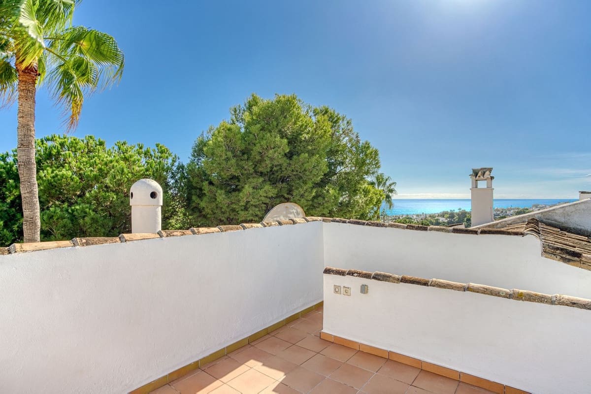 3 Zimmer Haus zu verkaufen in Calahonda mit Pool Garage - 495.000 € (Ref: 10033570)