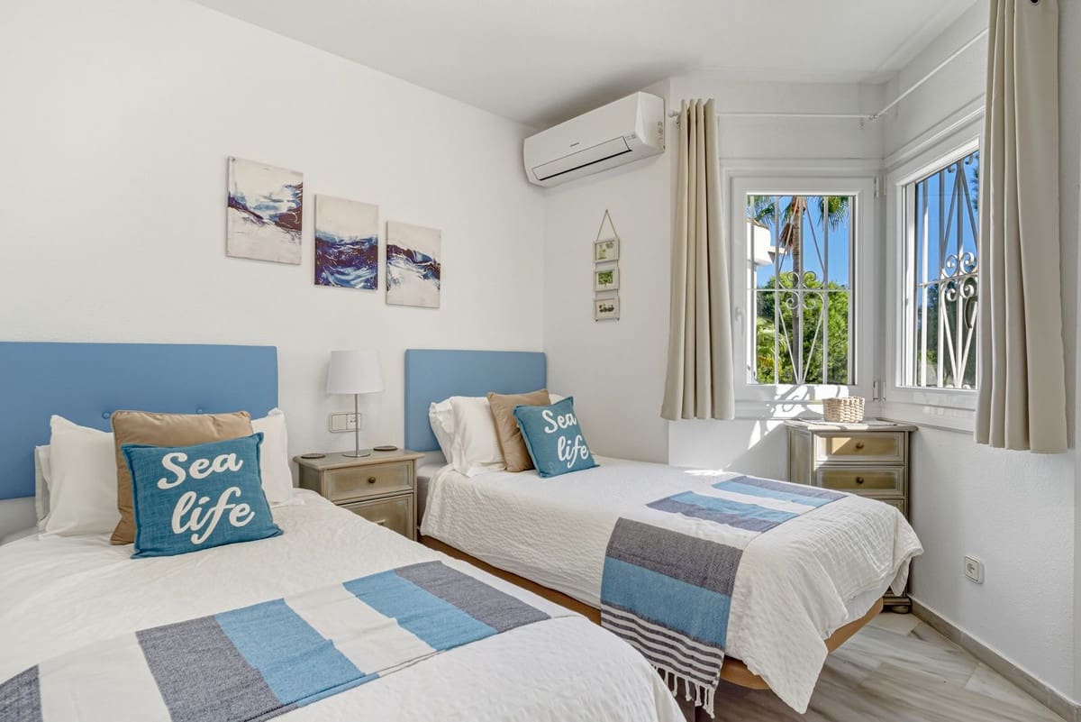 3 Zimmer Haus zu verkaufen in Calahonda mit Pool Garage - 495.000 € (Ref: 10033570)