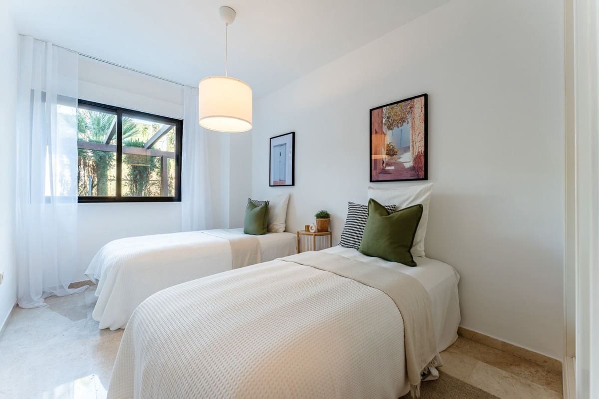 3 slaapkamer Appartement te koop in Costalita met zwembad garage - € 436.000 (Ref: 10033572)