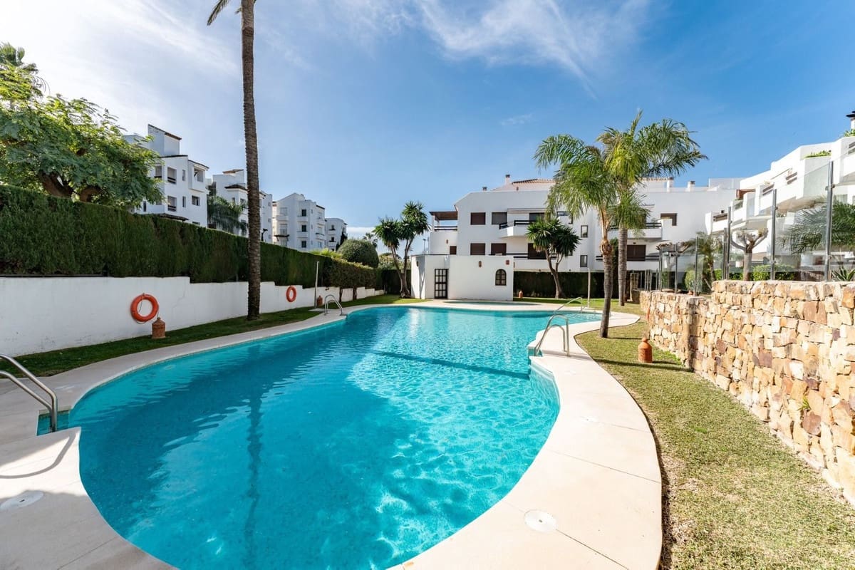 3 slaapkamer Appartement te koop in Costalita met zwembad garage - € 436.000 (Ref: 10033572)