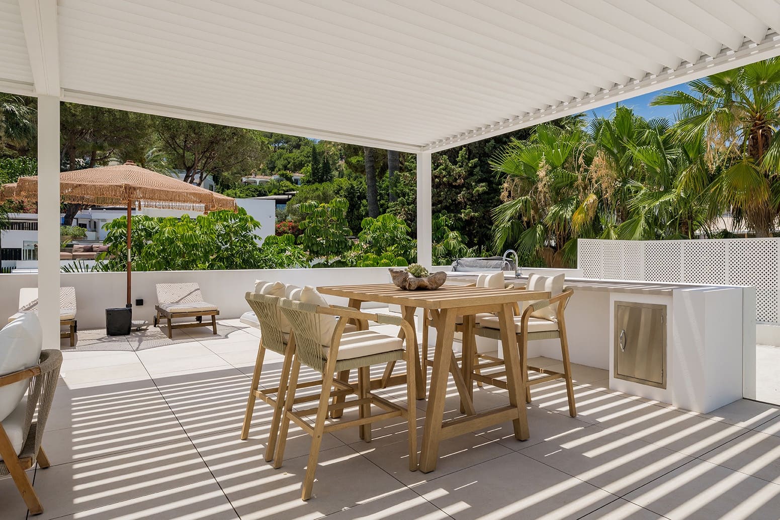 4 sypialnia Willa na sprzedaż w Marbella z basenem garażem - 4 995 000 € (Ref: 10033574)