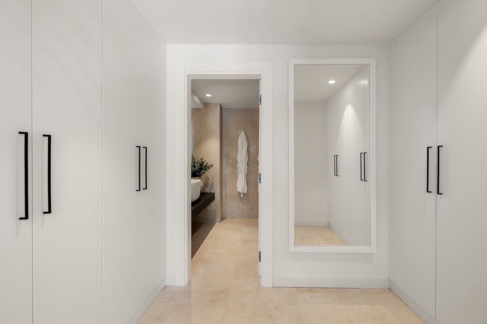 4 sypialnia Willa na sprzedaż w Marbella z basenem garażem - 4 995 000 € (Ref: 10033574)