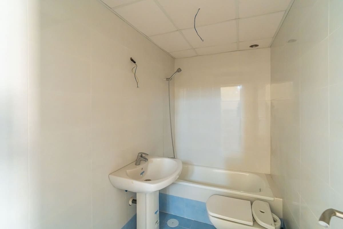 4 sypialnia Dom na sprzedaż w Calahonda z basenem garażem - 699 000 € (Ref: 10033576)