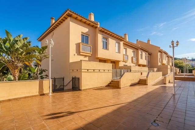 4 sypialnia Dom na sprzedaż w Calahonda, Mijas z basenem garażem - 699 000 € (Ref: 10033576)